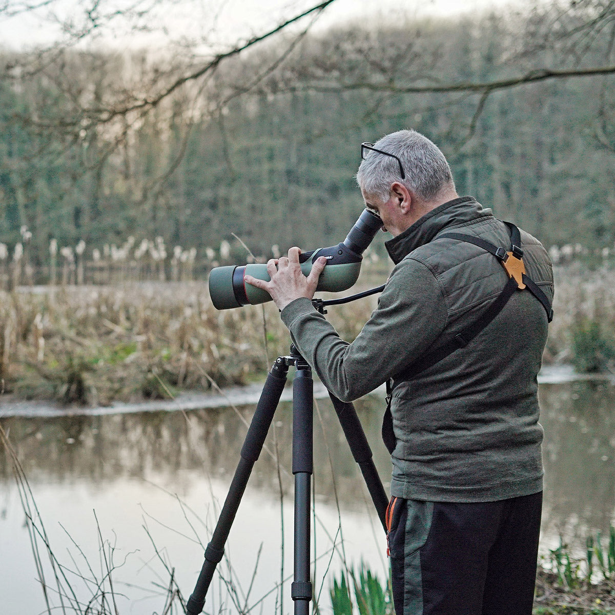 Explore the outdoors with the Kowa TSN-88A PROMINAR 25-60x Angled Spotting Scope Kit for stunning clarity.